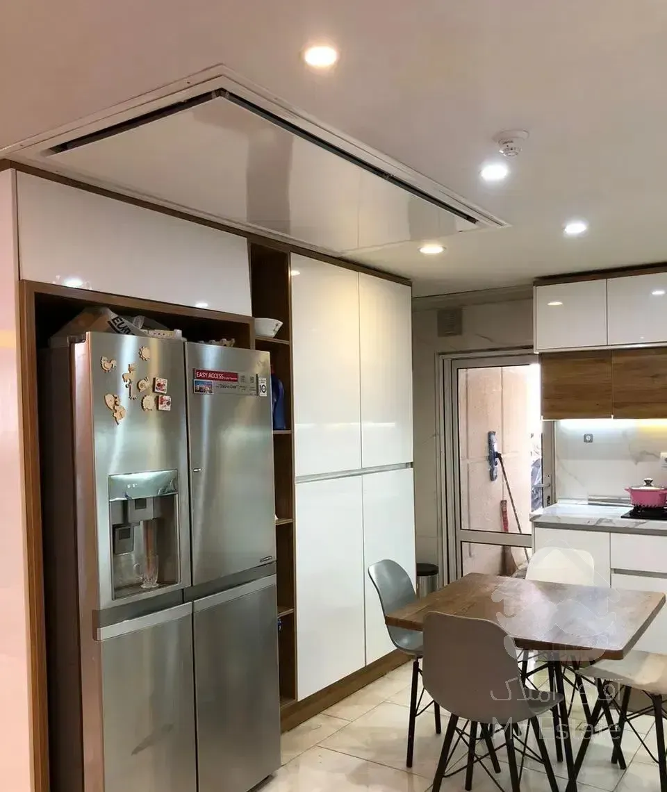 140 متری /برج برند /ویو جنگل/ شهرک چیتگر