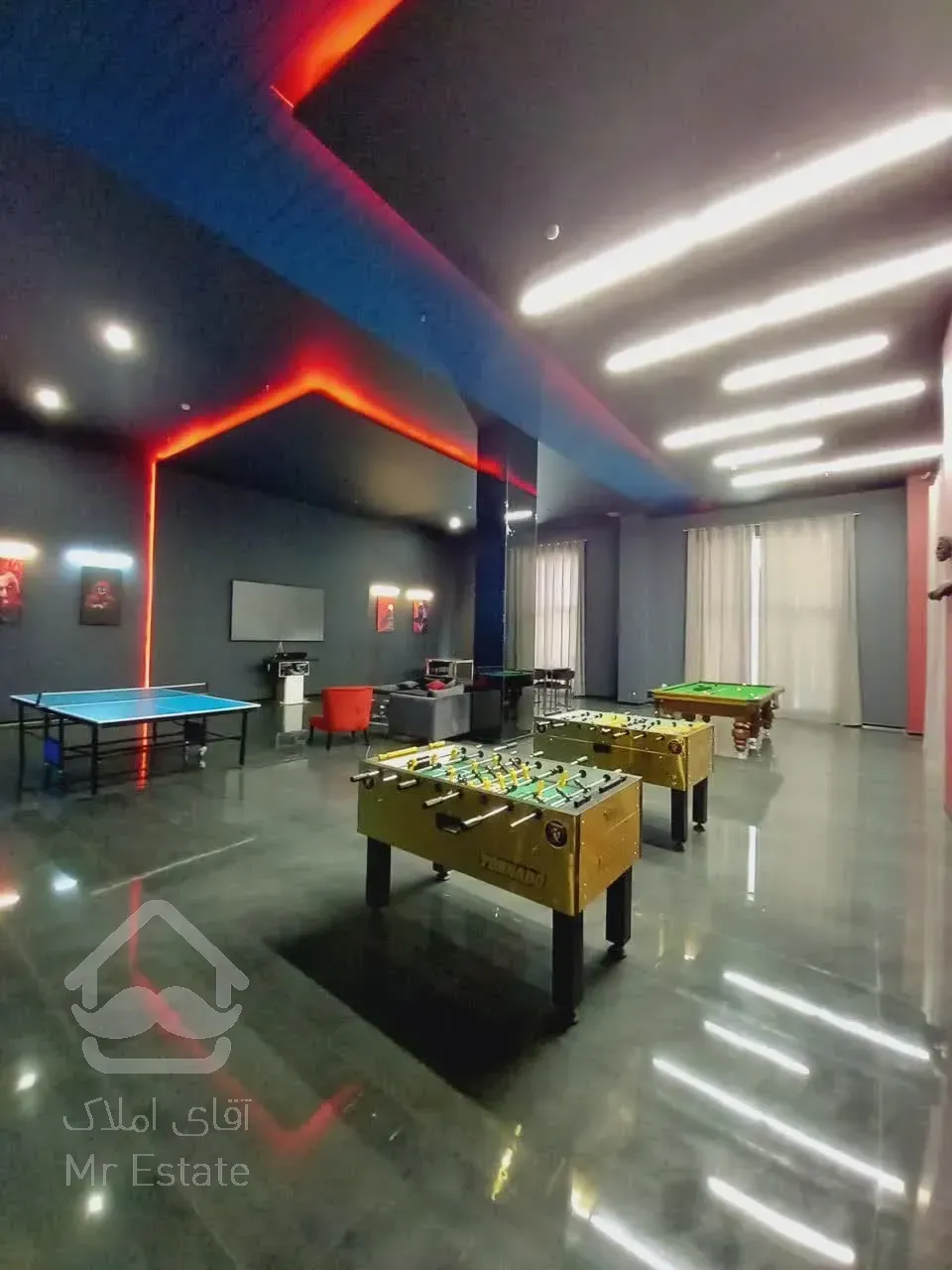 ۸۰ متر برجی مجلل تاپ لوکیشن سالن پرده خور