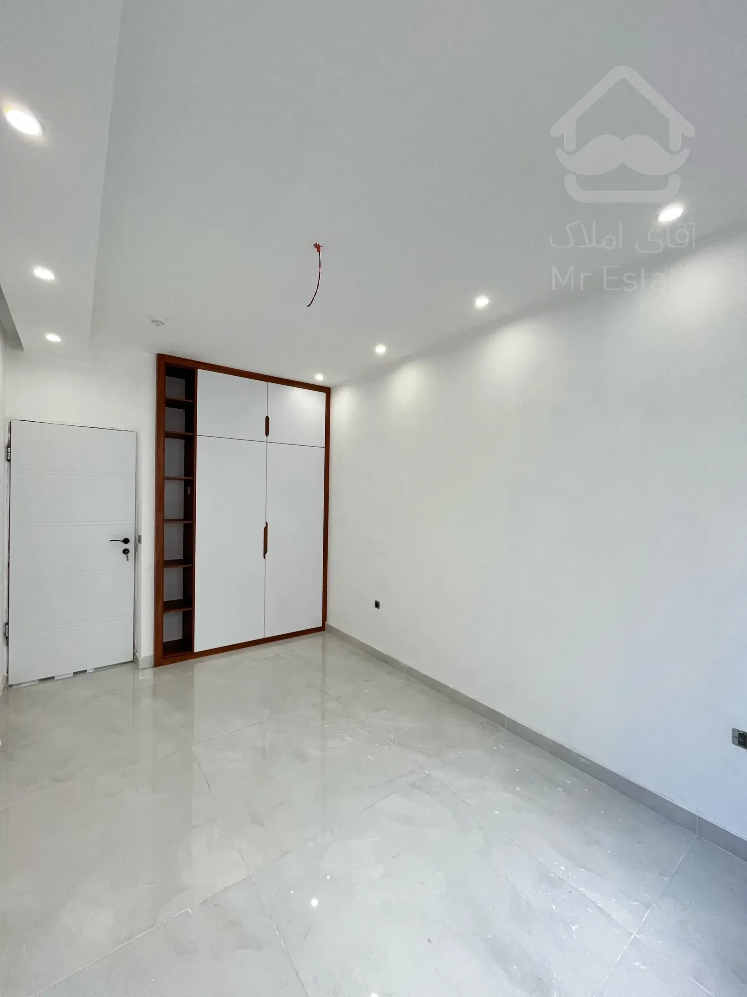 فروش آپارتمان ۱۰۶ متری پاسداران