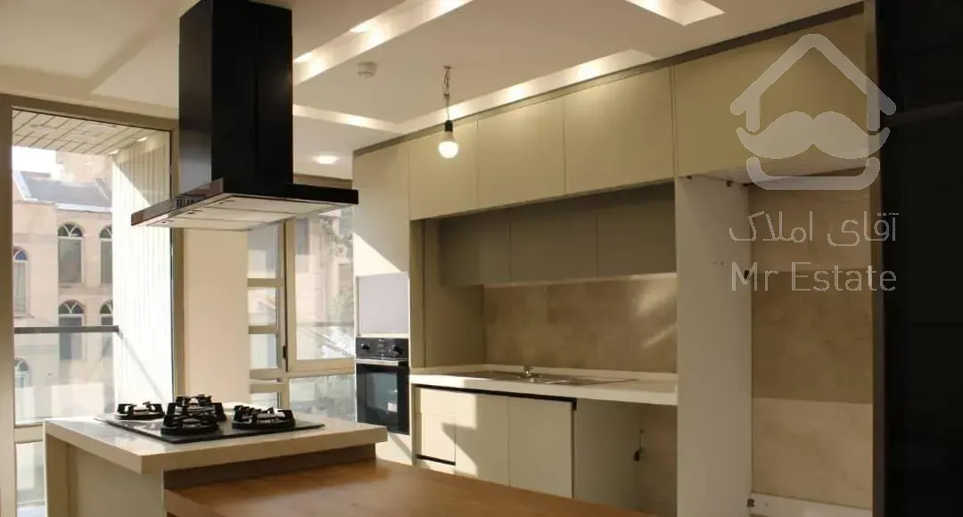 سهروروی  نیلوفر ۱۰۷ متر تکواحدی تاپ لوکیشن