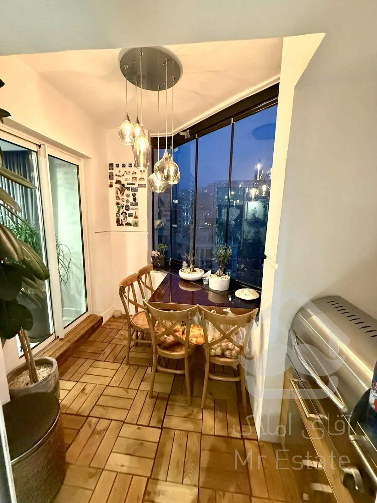 ۲۰۰ متر/کلید نخورده/فرمانیه/مدرن