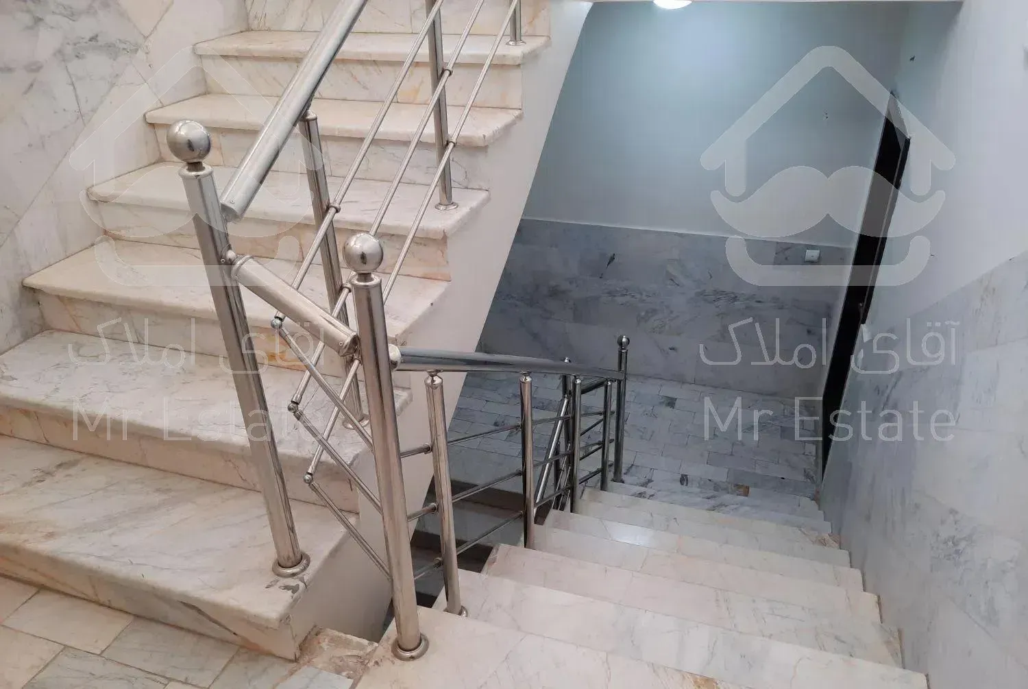 180متری خوش نقشه  رهن کامل قابل تبدیل