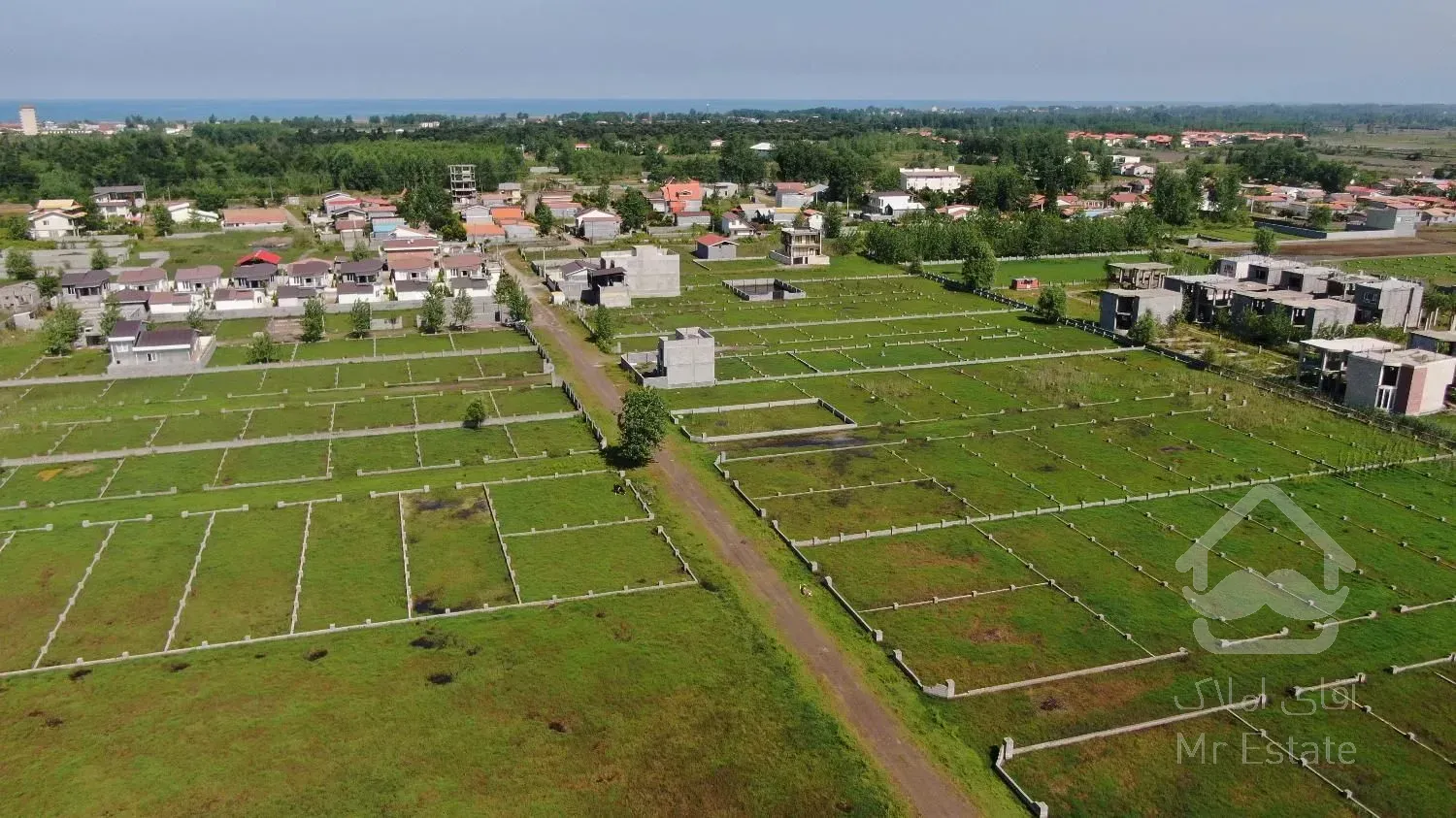 زمین مسکونی داخل بافت مسکونی با امتیازات ارائه سند