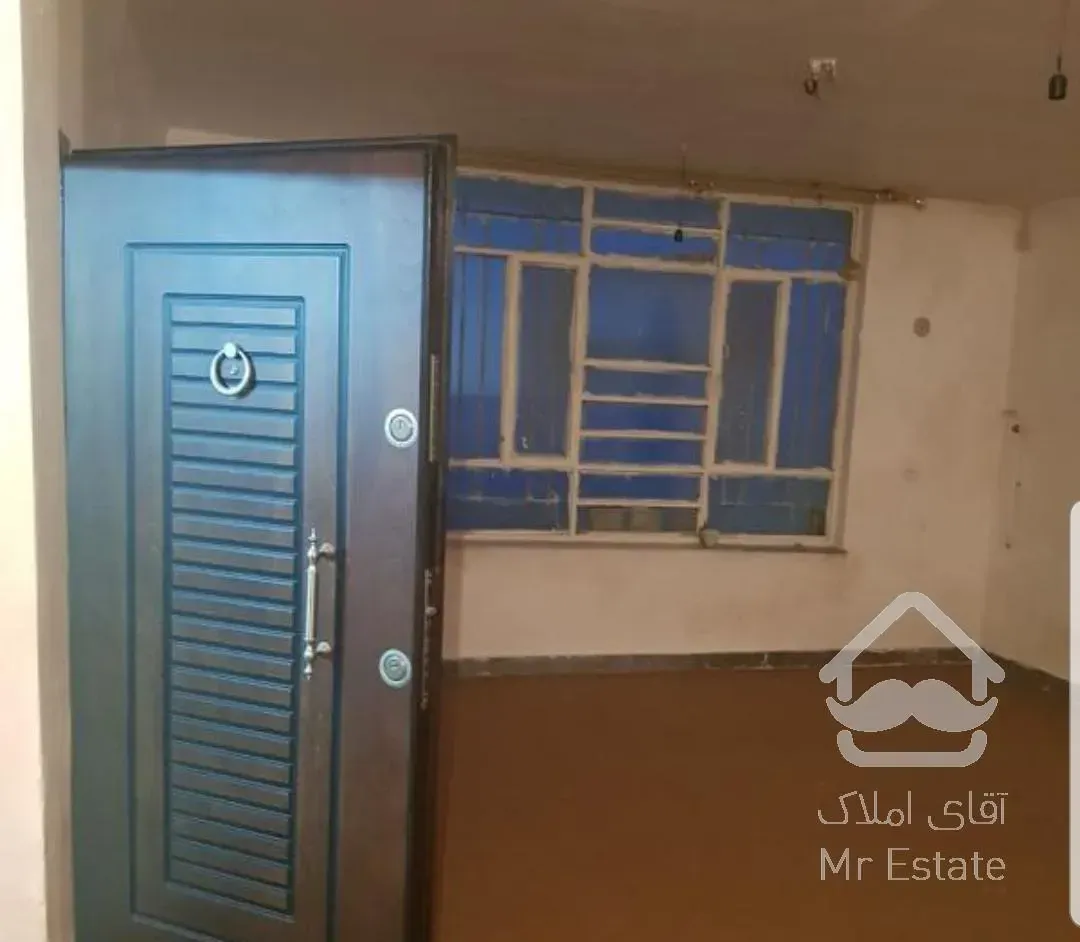 آپارتمان شرکت نفت پشت به اتوبان با قابلیت تجاری