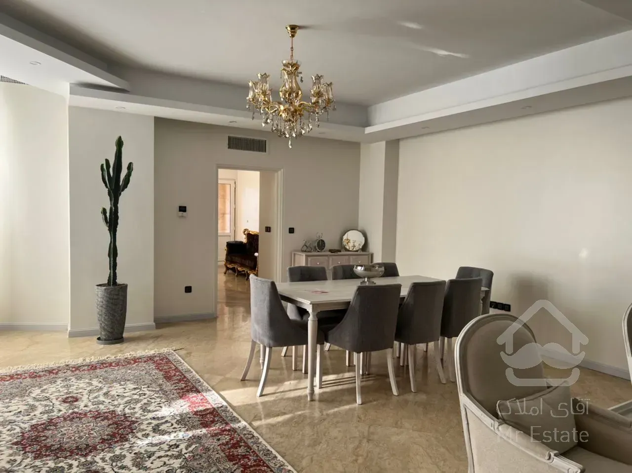 فروش آپارتمان ۸۰ متری ۲ خوابه نما تراورتن سالن پرده خور در فردوس