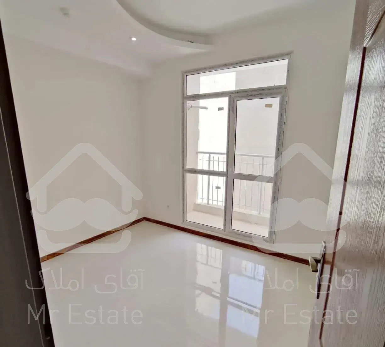 ۹۲ متر دو خواب غرق نور