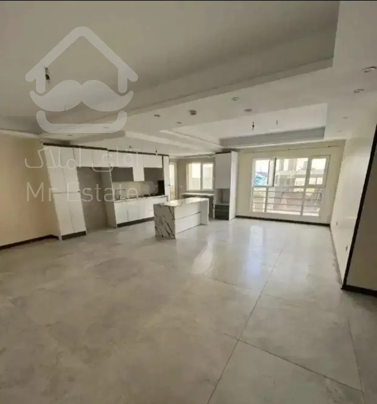 ۱۰۳متری / خوش نقشه / ۲ پارکینگ