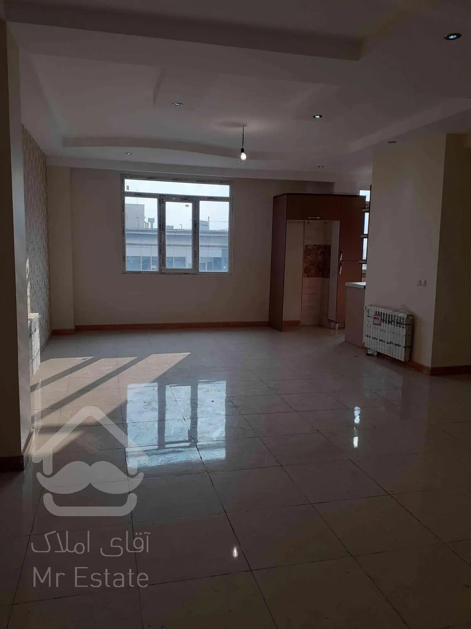 ۸۲متر فردوس شرق