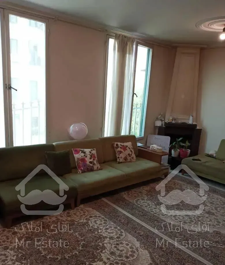 بلوارکشاورز،۷۰متر، ۲خواب، طبقه۲