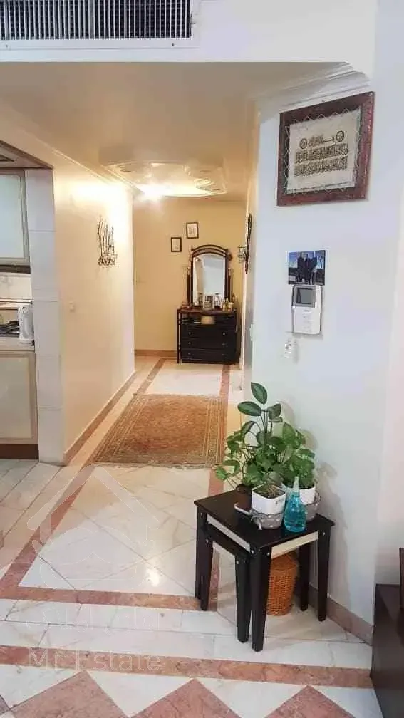 آپارتمان ۱۳۰ متر ۳ خواب