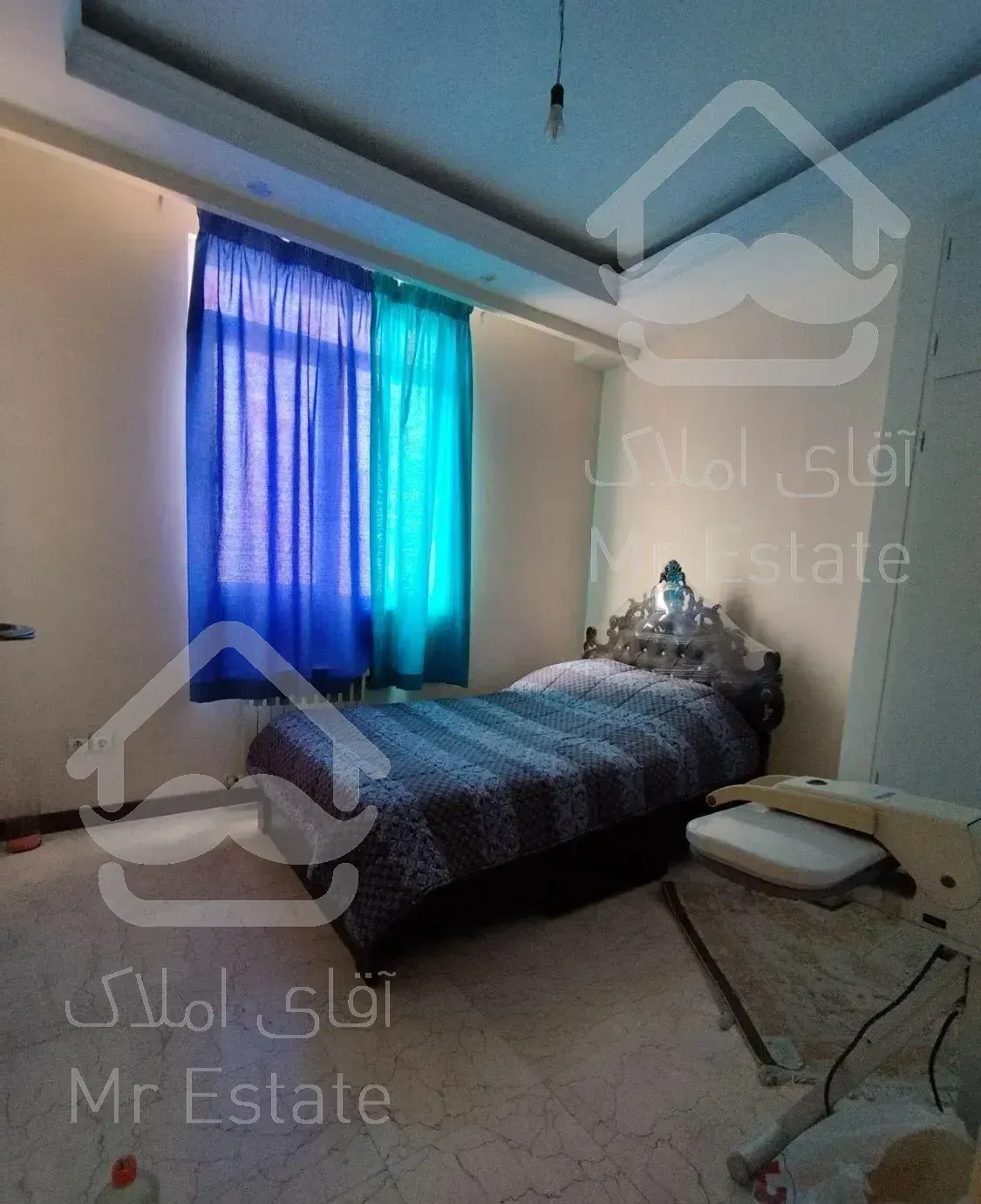 ۱۰۰متر/طبقه آخر/۲نبش آکواریوم/فایل شخصی