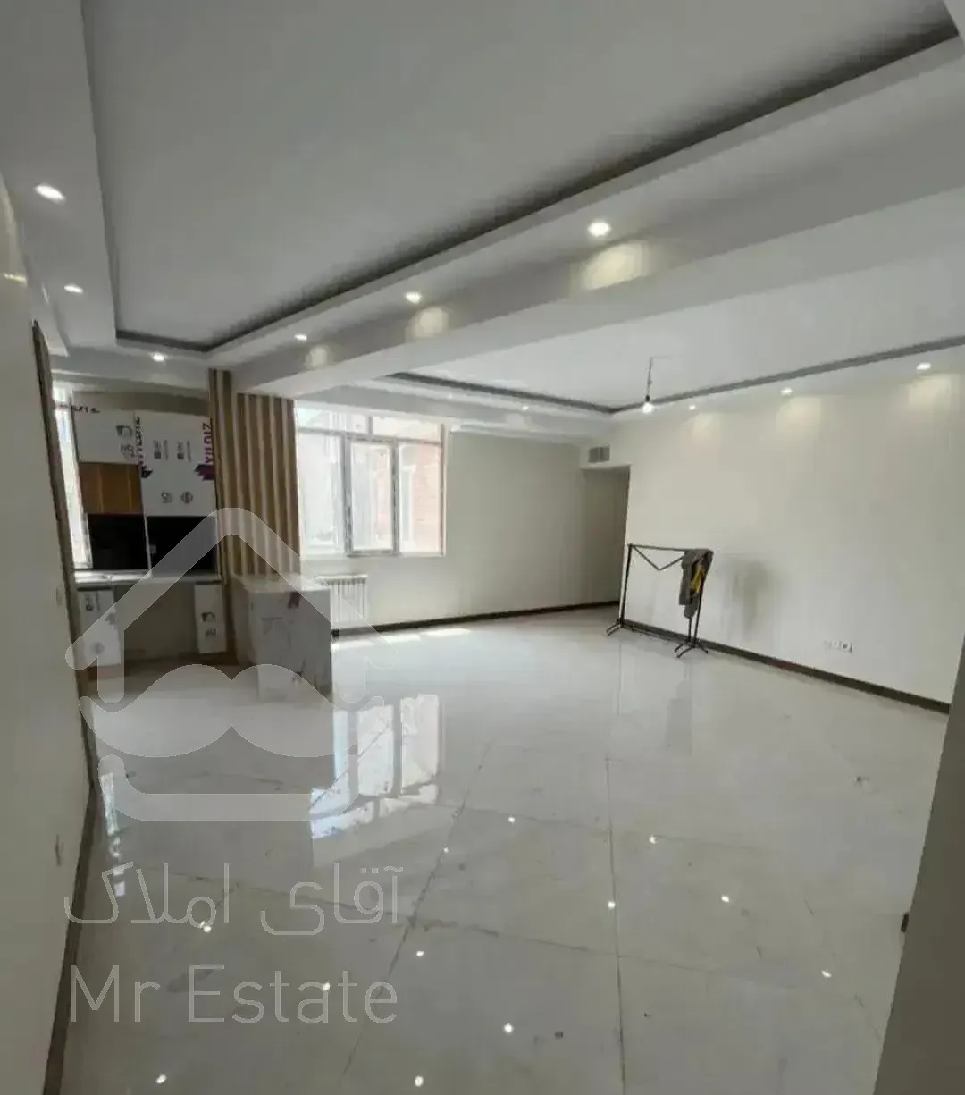 ۸۵متر/فول امکانات/سالن پرده خور