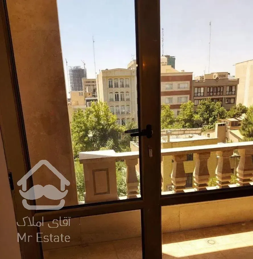 ۱۰۰متر شمال ونک/نوساز تکواحدی/آفتابگیر