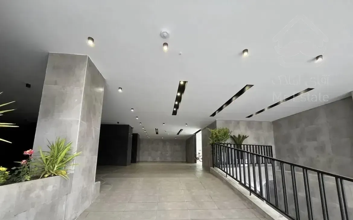 آپارتمان ۹۲ متری ۸۰ قدمی دریا