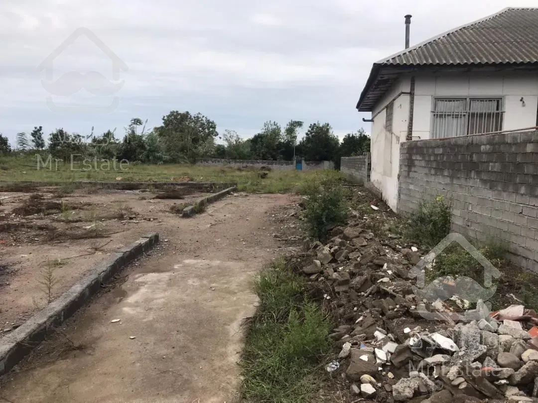 فروش 300متر زمین مسکونی. 2 نبش. نزدیک دریا