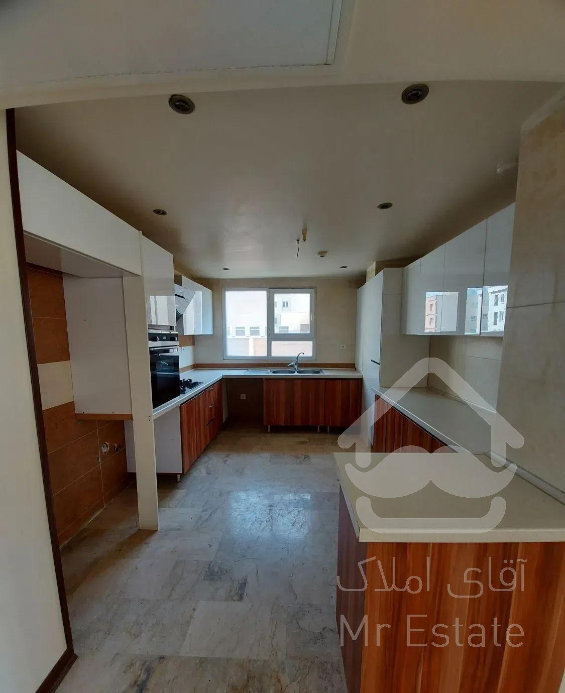 ۸۷متر / روبه آفتاب / ویو پارک / کمالی شرقی