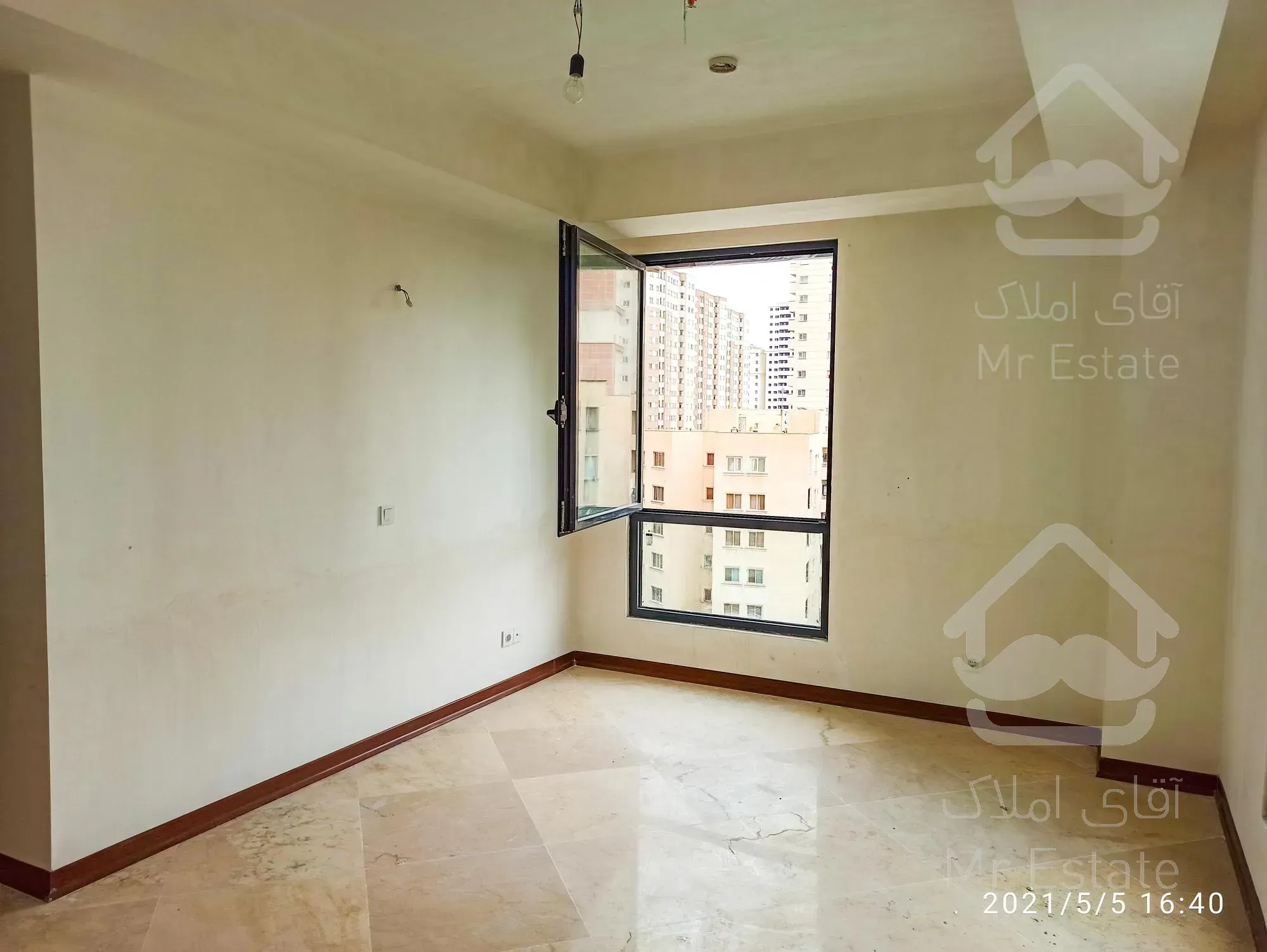 ۱۰۳.۵ متری ویو چیتگر