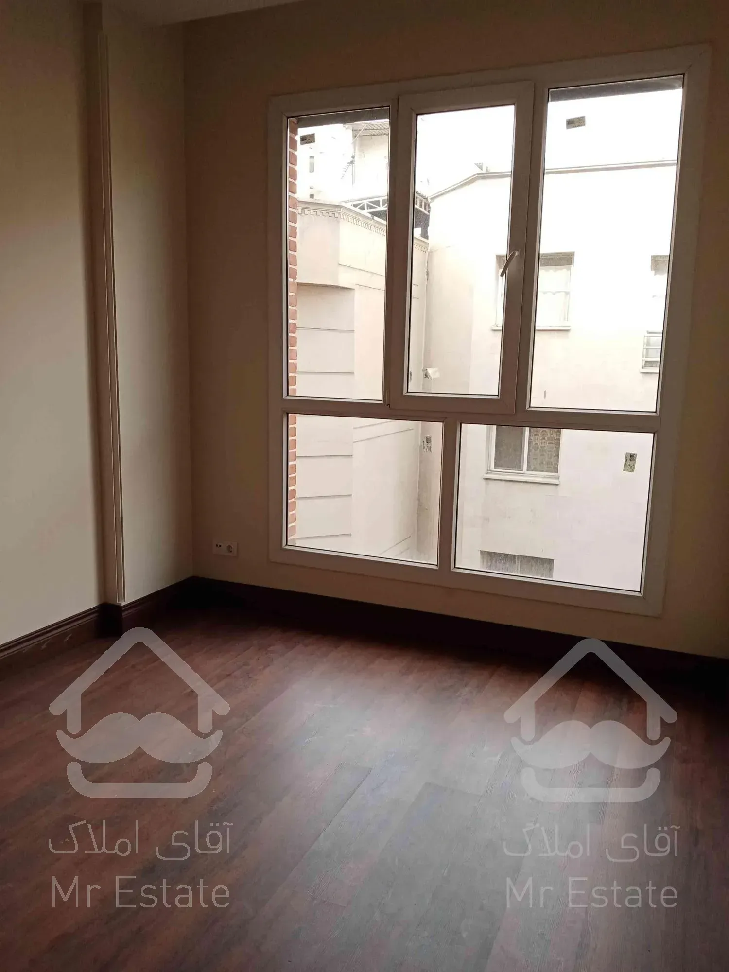 165 متر نیاوران کلید نخورده نور شمال و جنوب