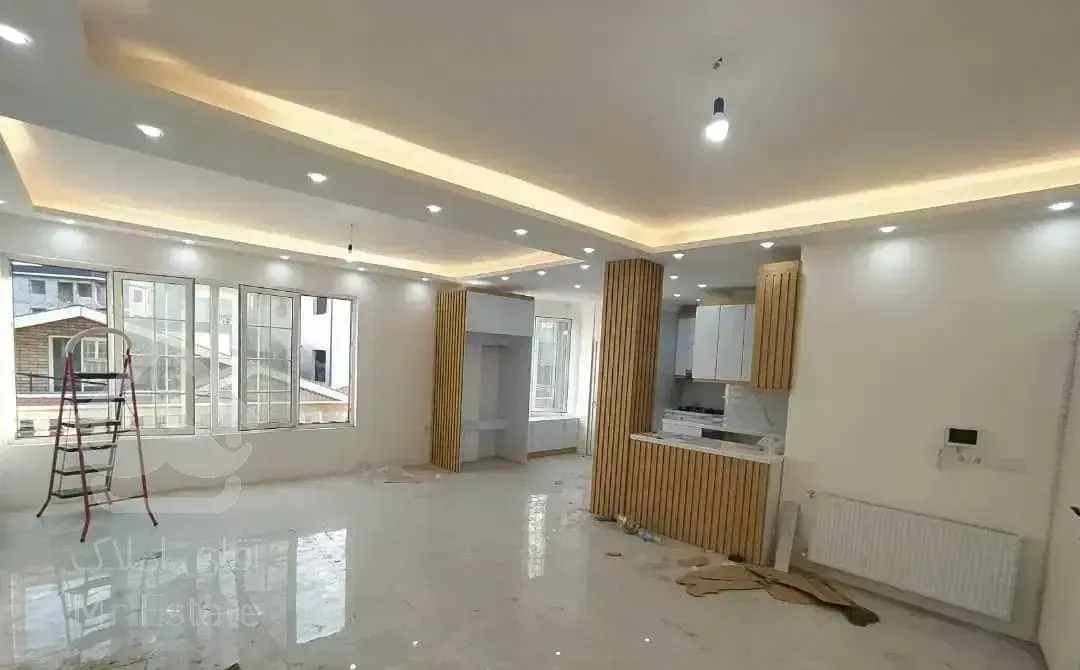 واحد ۱۰۲ متری نوساز راه جدا / خ شهید رجایی