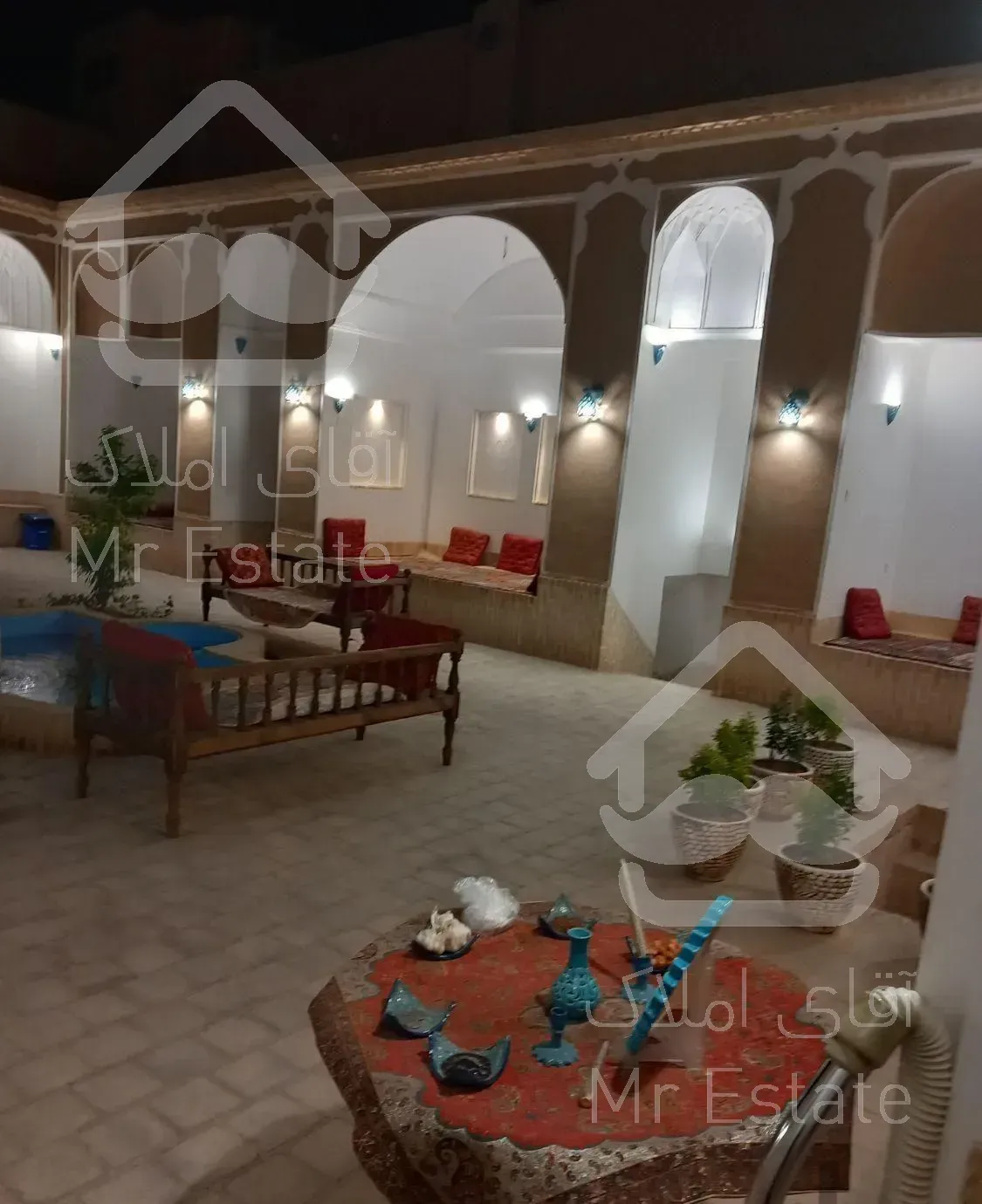 اتاق دراقامتگاه سنتی نزدیک مراکز تاریخی ودرمانی