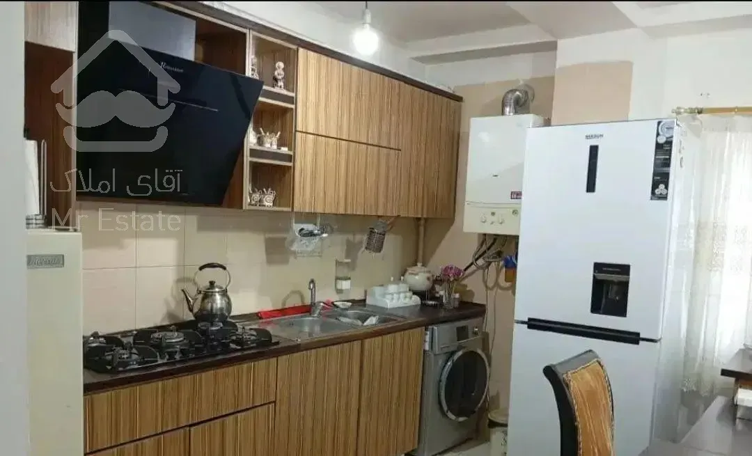 رهن کامل آپارتمان ۳ طبقه ۶ واحد