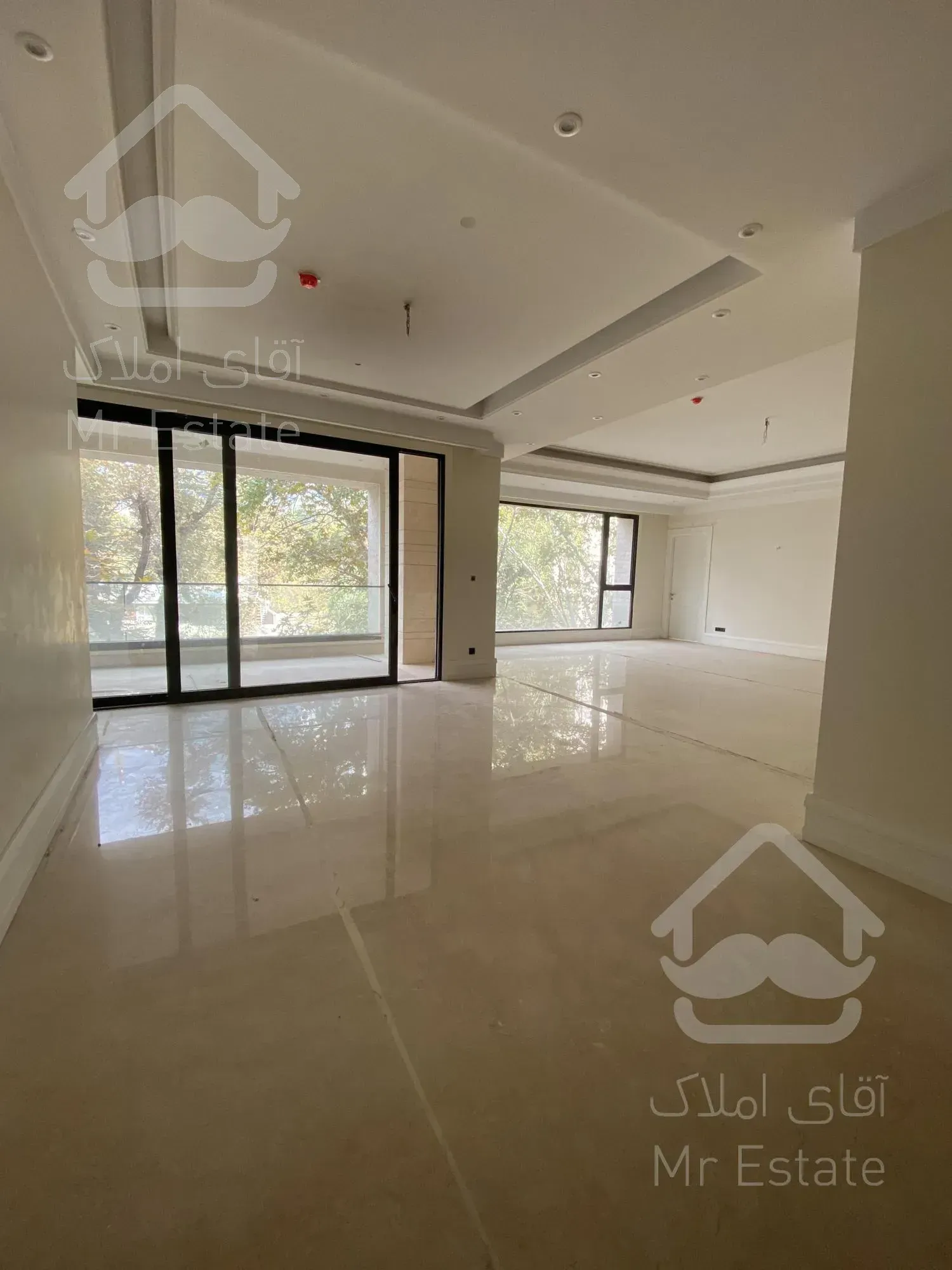 ۴۰۰ متر تکواحدی نئوکلاسیک - چناران