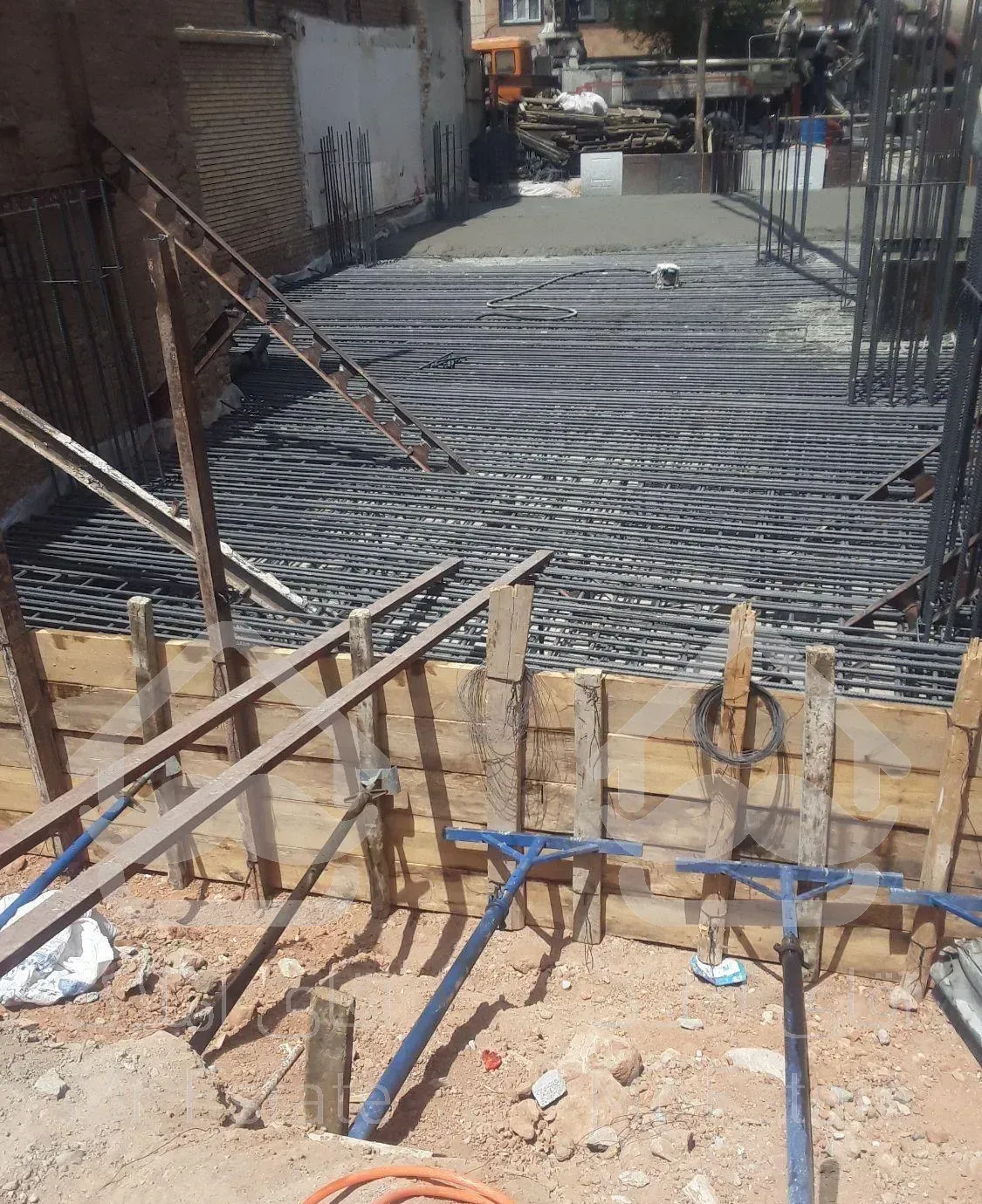 خدمات آرماتور بند و قالب بند بتن ریزی