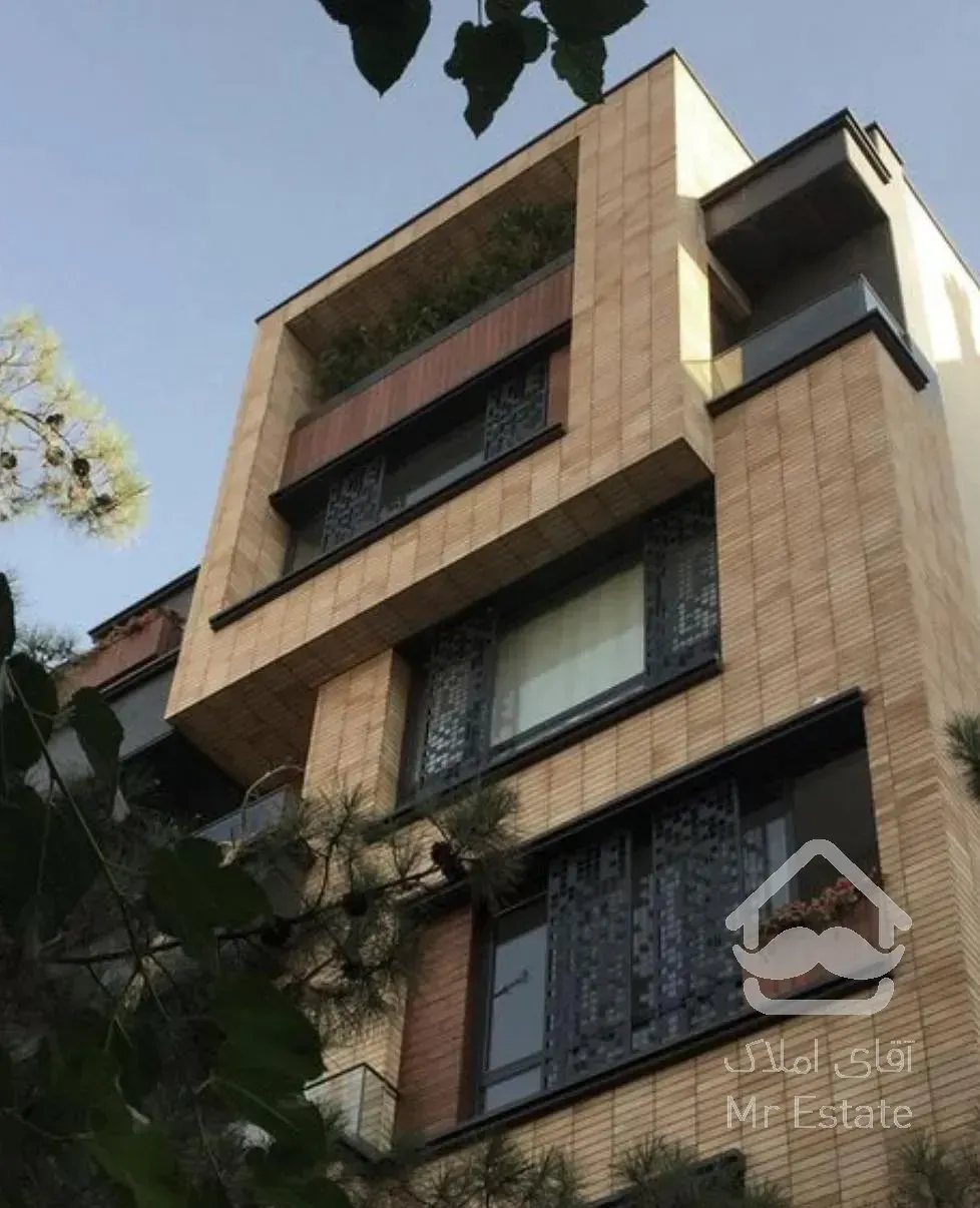 سجاد، ۱۳۰ متر، تمیز