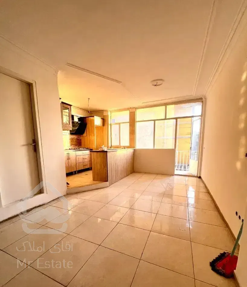 ۵۶متر خوش نقشه بالکن دلباز میدان نامجو (اکبر نژاد)