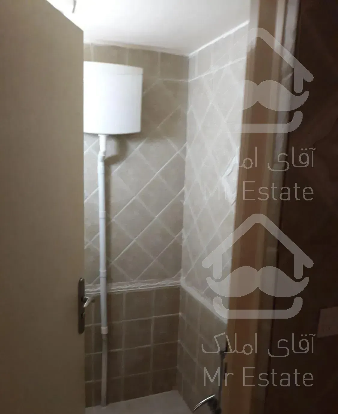 آپارتمان ۱۴۰متر ۳خوابه بام تهران