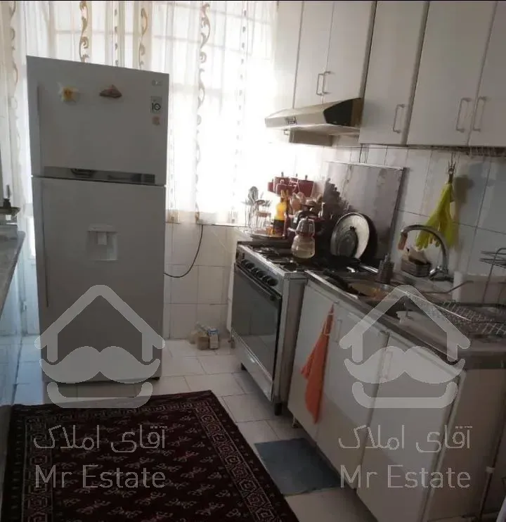 ۶۵متری۶۱متری*با آسانسور*جمهوری تا آذربایجان