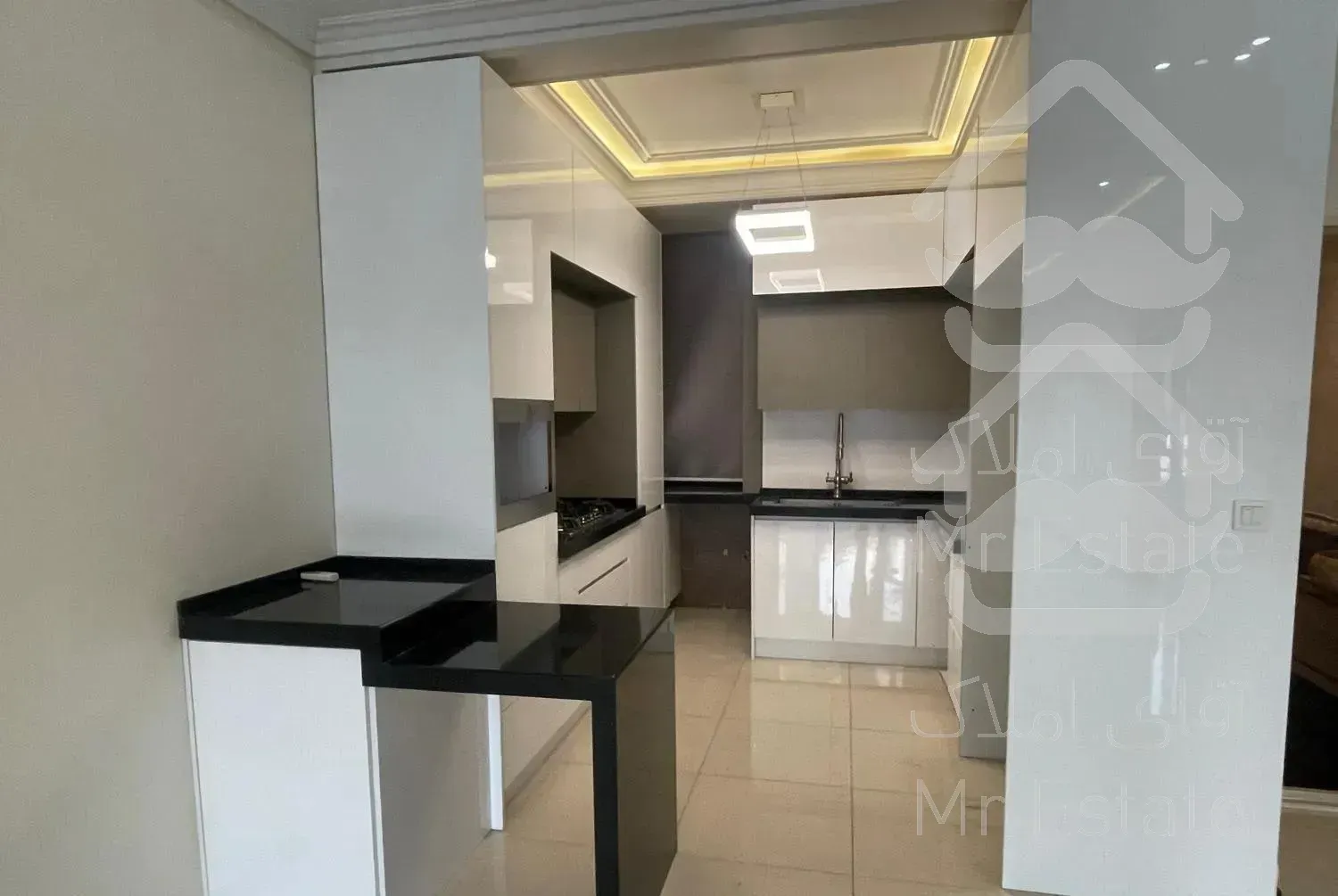 قیطریه دیباجی جنوبی ۸۵ متر ۲ خوابه باامکانات