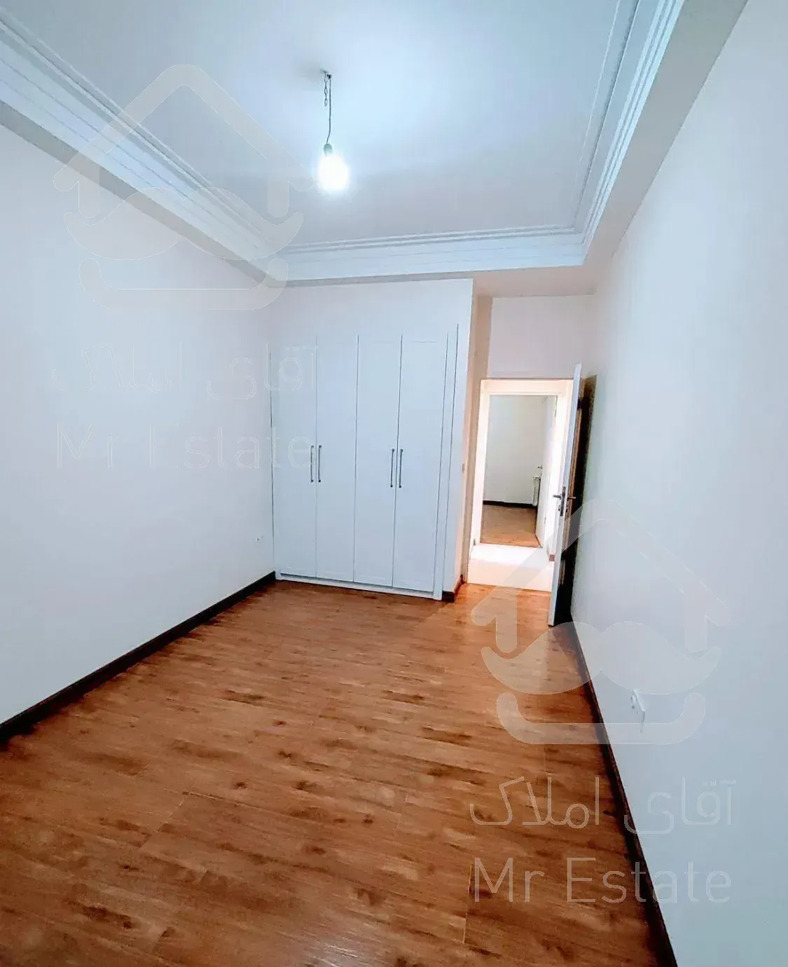 95مترکلیدنخورده/سالن پرده خور/بالکن قابل چیدمان