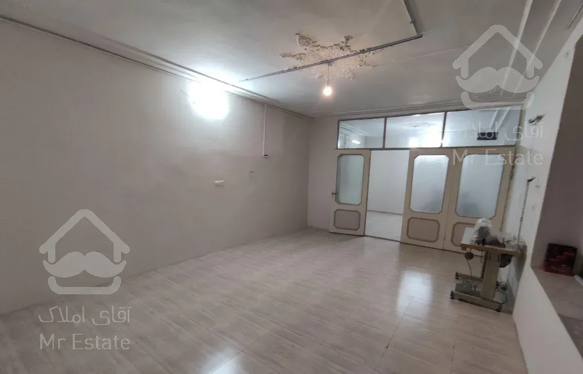 ۱۲۰متری همکف حیات اختصاصی در ستاری