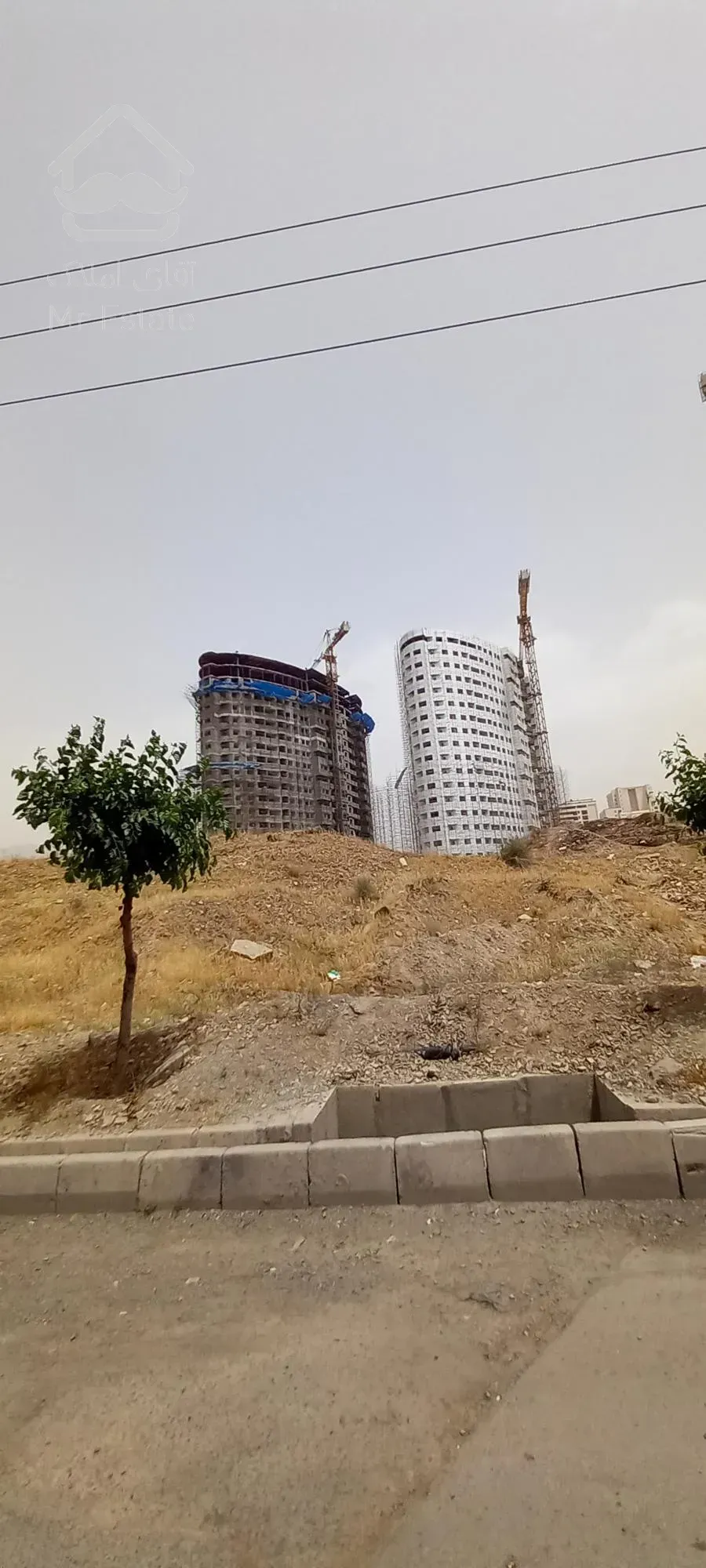 فروش ۱۳۹ متری دربرجهای دوقلوولاکچری رادین