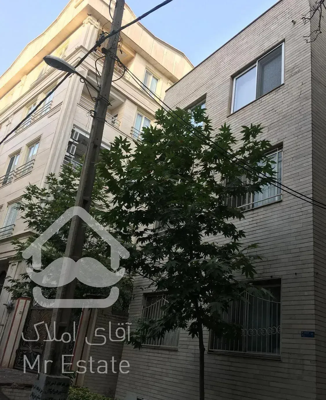 ٨٢ متر در  جاى نیاوران