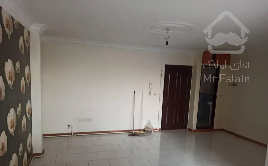 آپارتمان ۶۵ متری ۱ خوابه طبقه ۲ در شرقی ها