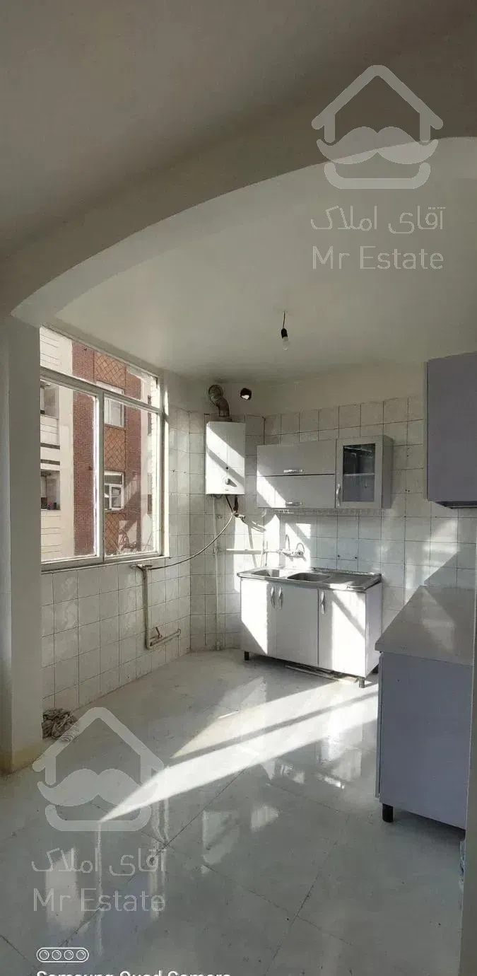 صفاشرقی/۳۸ متر/طبقه ی دوم /نور