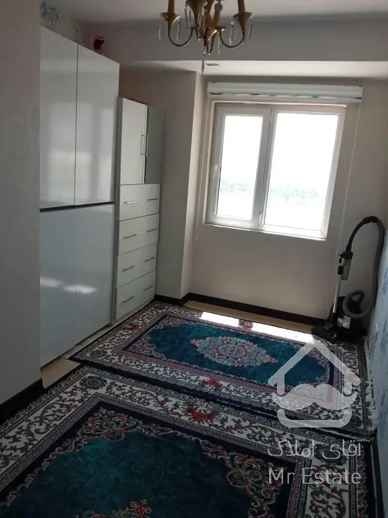 ۷۱ متر / برج ارکیده / جنوبی غرق نور / دریاچه چیتگر