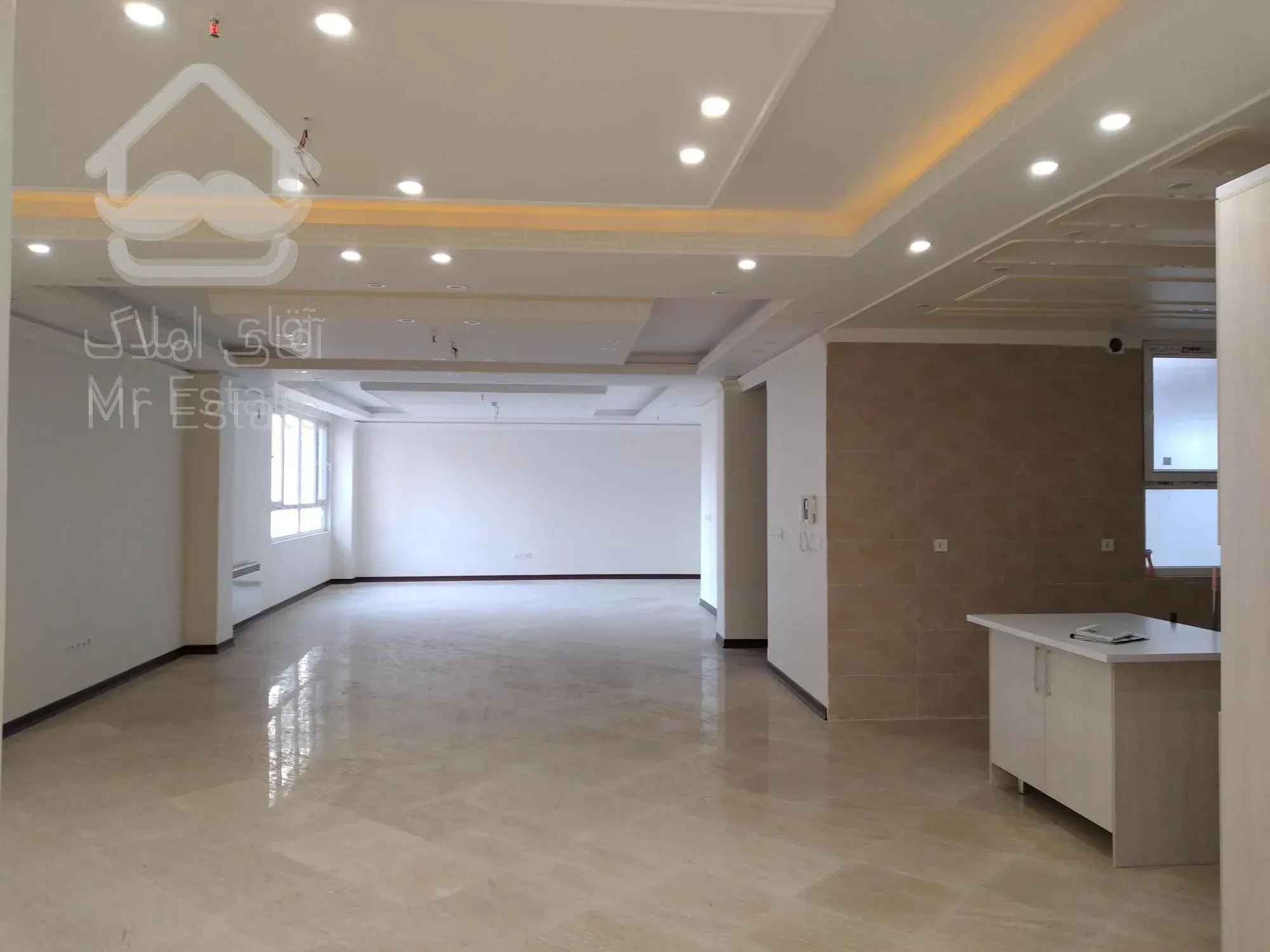 اپارتمان تک واحدی ۱۸۵متری در بلوارفردوس شرق