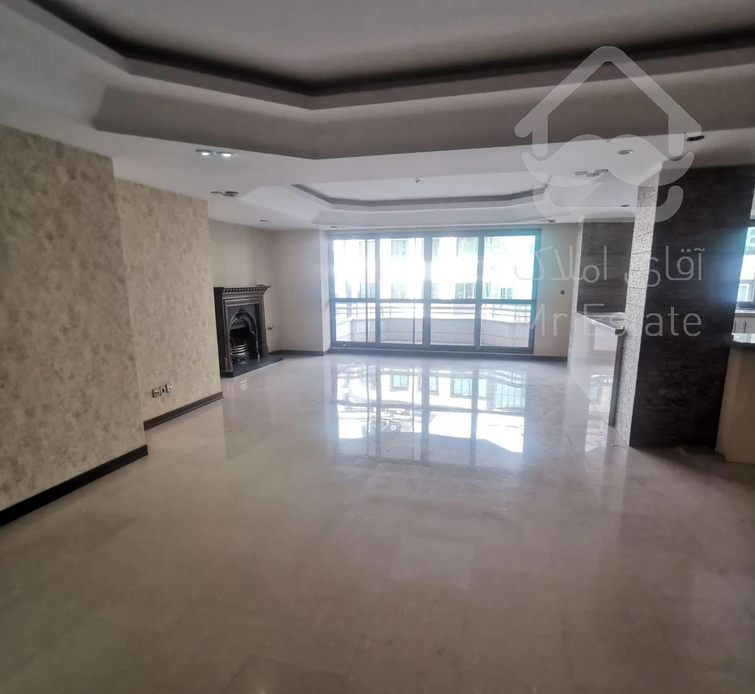 ۲۲۵ متر ۳ خواب فول مشاعات (فرمانیه)