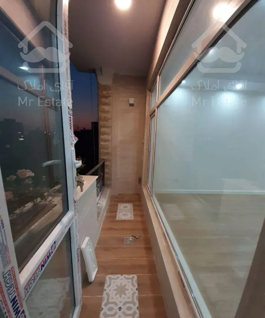 فروش واحد ۱۳۰ متری *  میرداماد  *