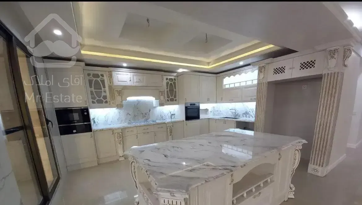 ۱۲۵ متر ۳ خواب ورودی از لابی سازنده برند منطقه