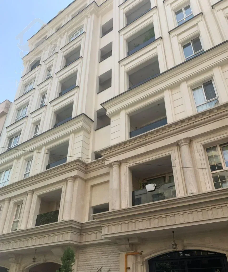 نیاوران عمار170متر3خوابه کلید نخورده