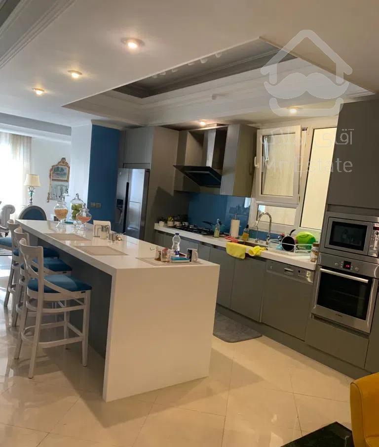 الهیه ۲۰۵ متر سه خواب