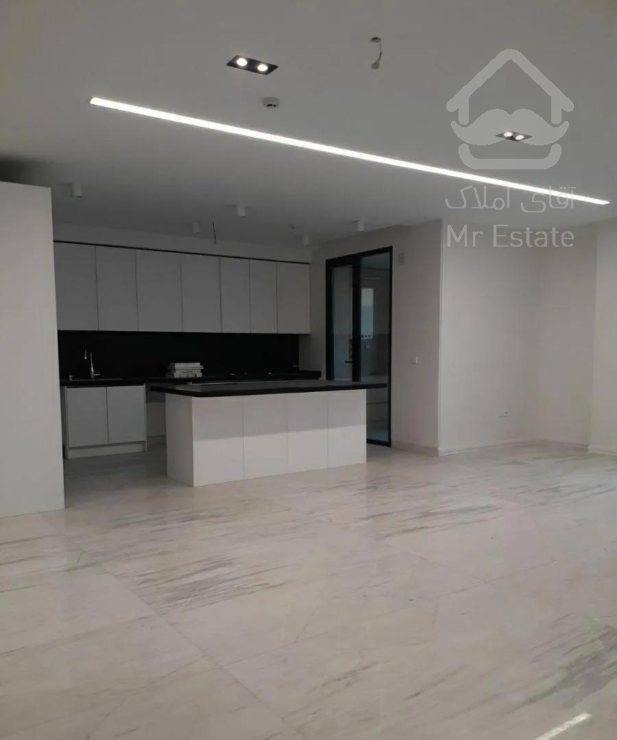 ۱۳۰ متر - ۲ سال ساخت - متریال برند