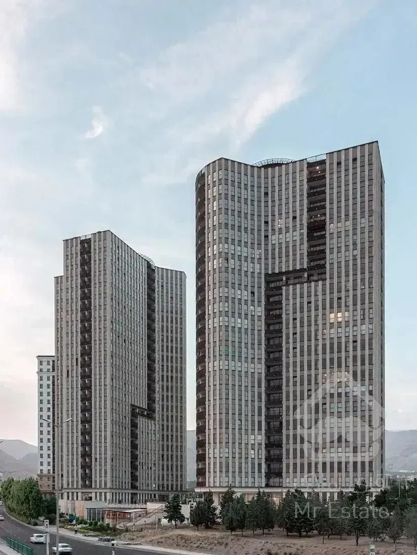 ۱۸۰ متر ۳خواب/لوکس ترین برج منطقه/فول مشاعات/