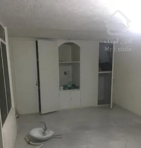 ۹۴ متر/زیر همکف/دو خوابه/حوالی مترو