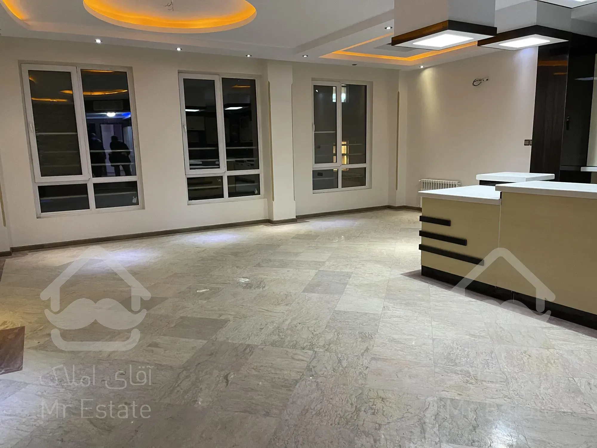 فروش۳طبقه‌نوساز/تک‌واحدی/۱۹۹ مترزمین/منطقه۲۲