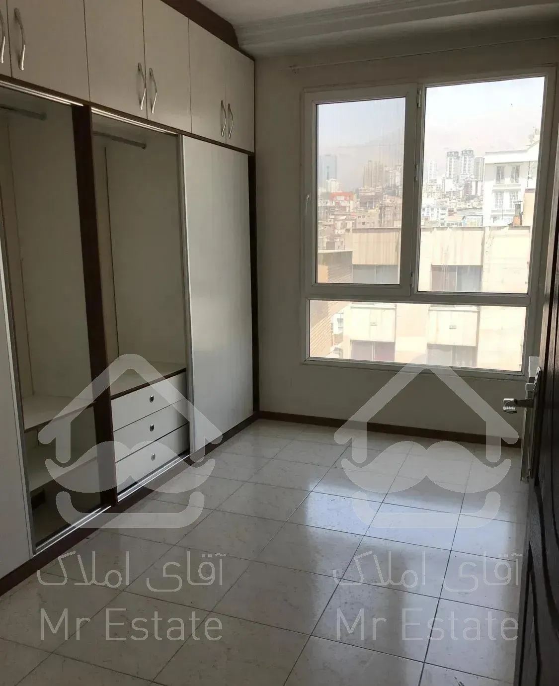 ظفر ۷۸ متر ۲ خوابه فول امکانات